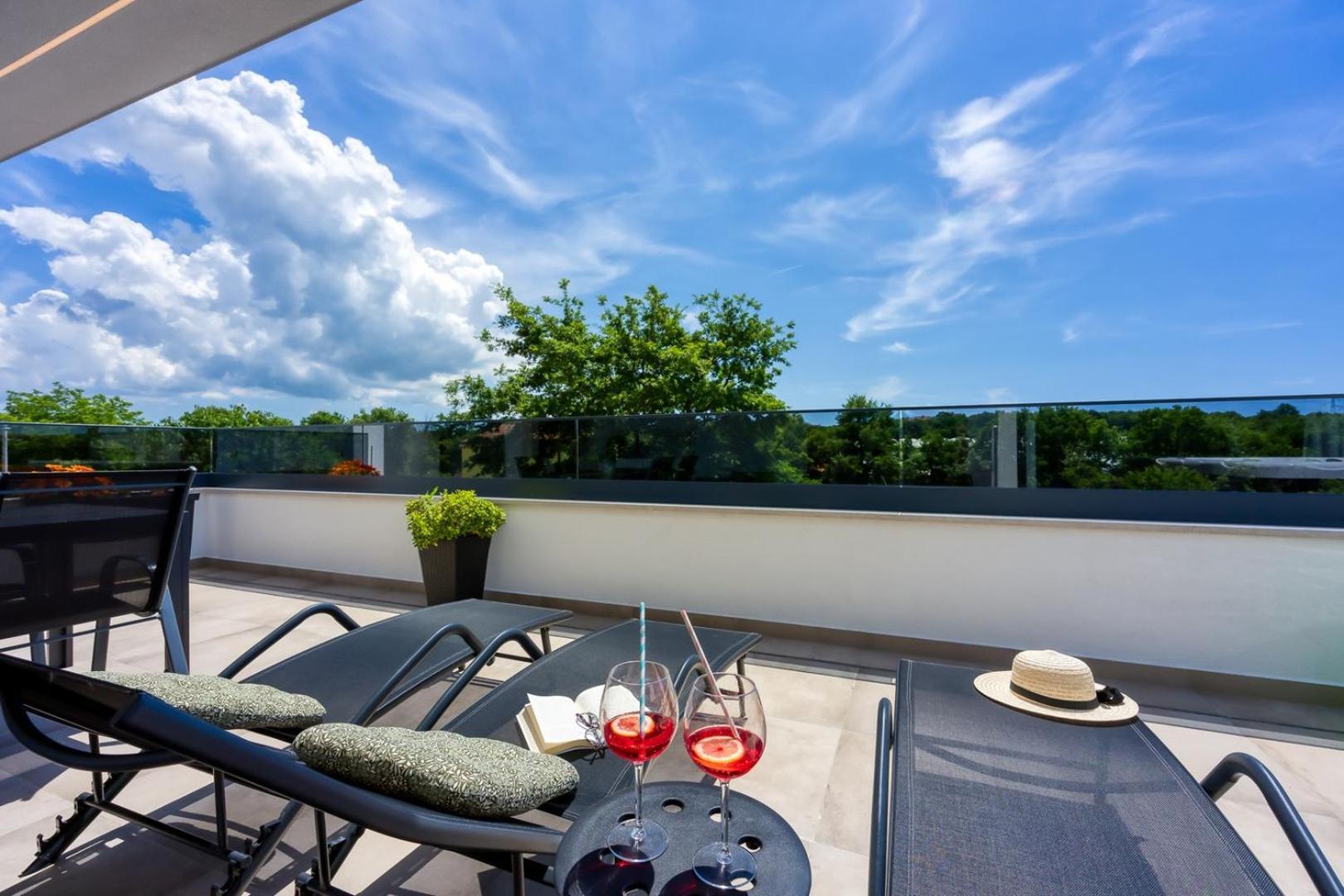 Modern App Ana With Jacuzzi And Balcony Apartment *