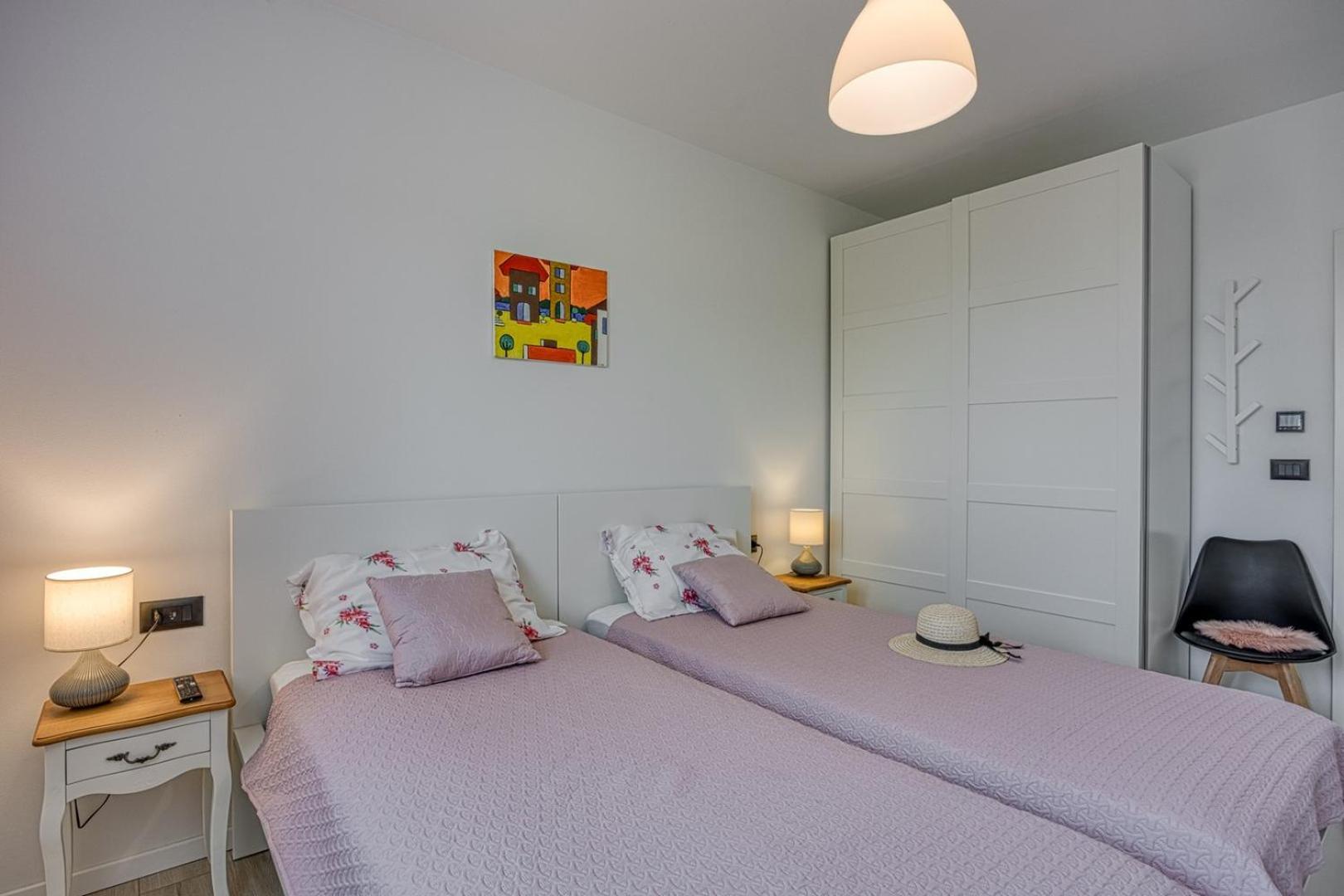 Modern App Ana With Jacuzzi And Balcony Apartment