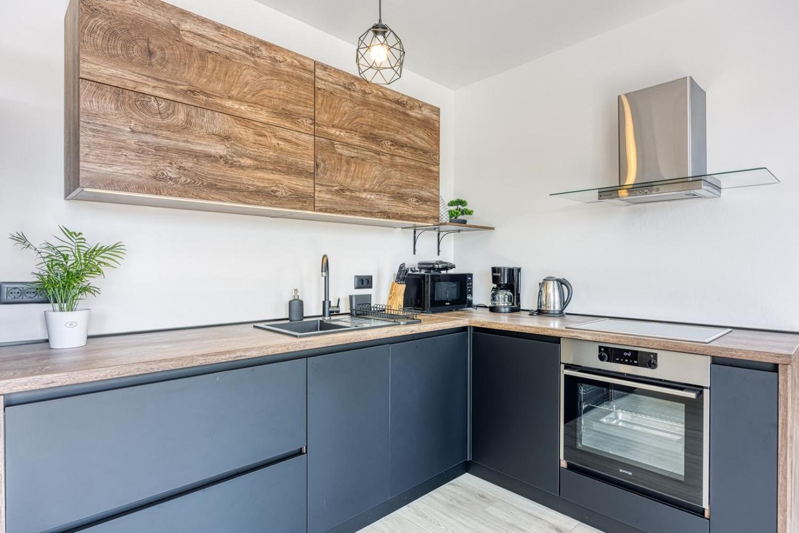 Apartment Modern App Ana With Jacuzzi And Balcony Poreč